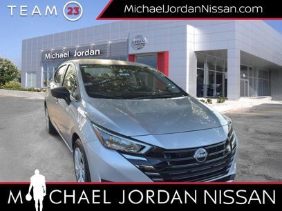 New 2025 Nissan Versa S w/ Trunk Package