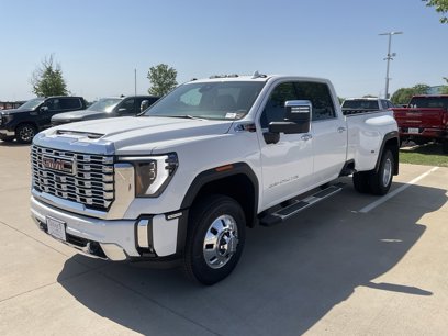 New 2025 GMC Sierra 3500 Denali w/ Snow Plow Prep/Camper Package