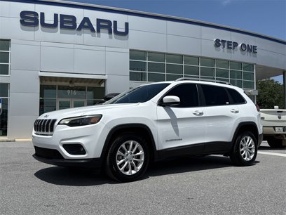 Used 2019 Jeep Cherokee Latitude w/ Popular Appearance Group