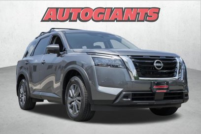New 2025 Nissan Pathfinder SV