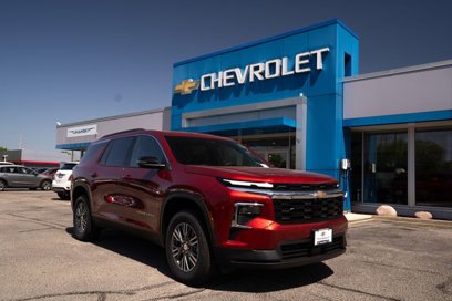 New 2025 Chevrolet Traverse LT