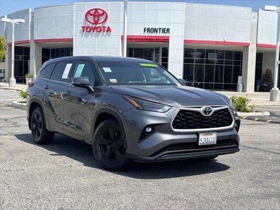 Certified 2022 Toyota Highlander LE
