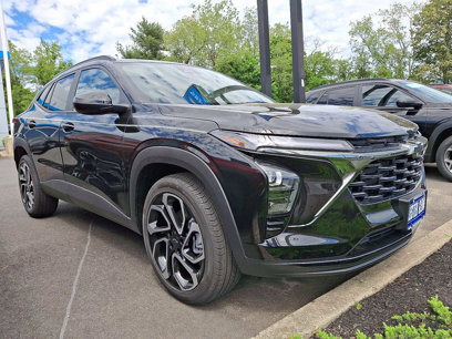 New 2025 Chevrolet Trax RS w/ Sunroof Package