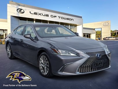 Used 2020 Lexus ES 300h w/ Luxury Package