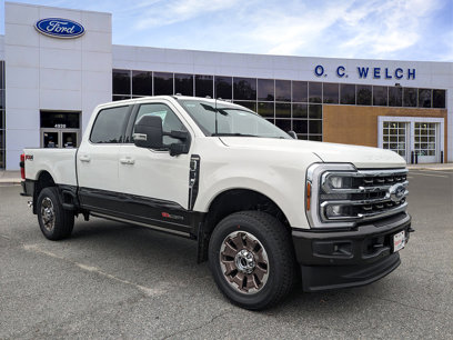 New 2025 Ford F350 King Ranch w/ FX4 Off-Road Package