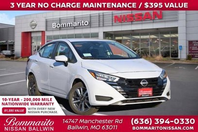 New 2025 Nissan Versa SV w/ Trunk Package