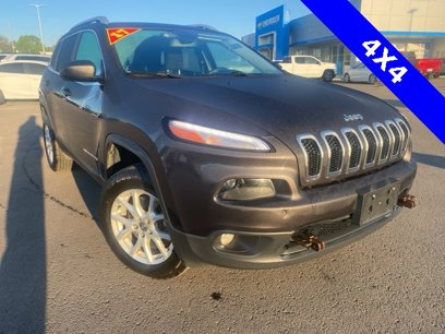 Used 2017 Jeep Cherokee Latitude w/ Cold Weather Group