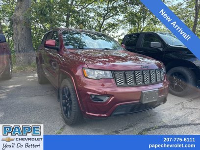 Used 2017 Jeep Grand Cherokee Altitude