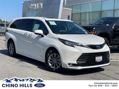 Used 2021 Toyota Sienna XLE