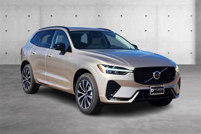 New 2025 Volvo XC60 B5 Core w/ Protection Package Premier