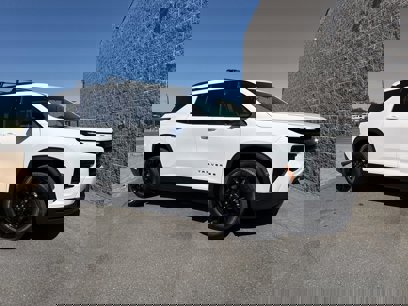 New 2025 Chevrolet Traverse LT w/ Midnight/Sport Edition