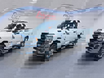 Used 2022 RAM 2500 Tradesman w/ Chrome Appearance Group