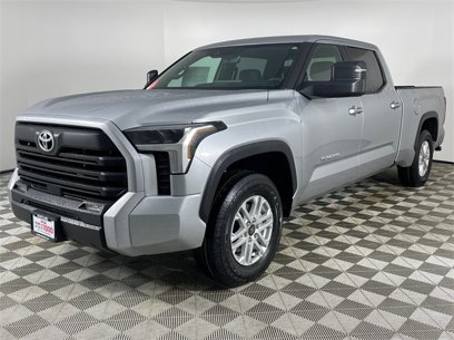 New 2025 Toyota Tundra SR5 w/ SR5 Premium Package