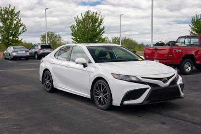 Used 2023 Toyota Camry SE