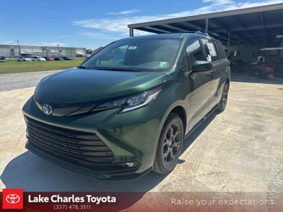 New 2025 Toyota Sienna XLE Woodland Edition