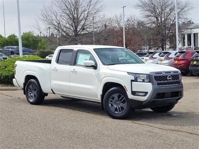New 2025 Nissan Frontier SV w/ SV Convenience Package