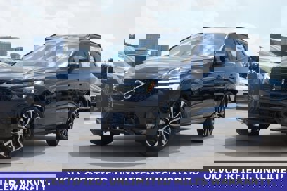 New 2025 Volvo XC60 B5 Plus w/ Protection Package Premier