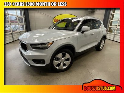 Used 2021 Volvo XC40 T4 Momentum
