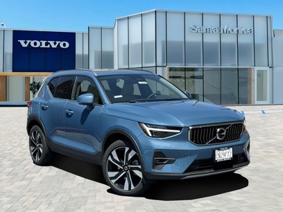New 2024 Volvo XC40 B5 Plus w/ Protection Package Premier