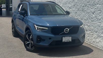 Used 2023 Volvo XC40 B5 Plus w/ Protection Package Premier