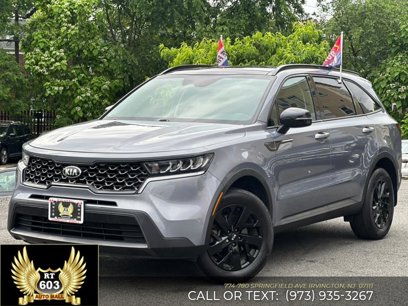 Used 2021 Kia Sorento S w/ Panoramic Sunroof Package