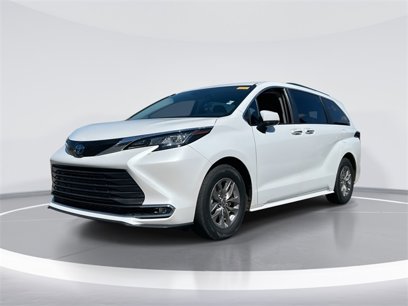Used 2023 Toyota Sienna XLE