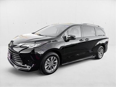 Used 2023 Toyota Sienna XLE