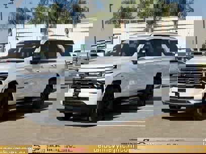 New 2025 Chevrolet Suburban Premier