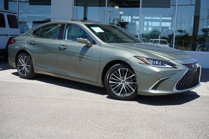 Used 2025 Lexus ES 350 w/ Premium Package