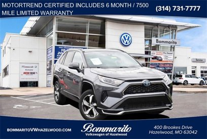 Used 2021 Toyota RAV4 SE w/ Weather & Moonroof Package