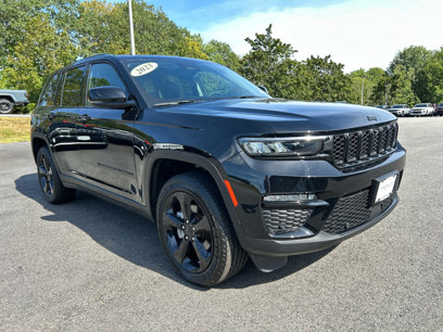 Used 2023 Jeep Grand Cherokee Limited w/ Luxury Tech Group II