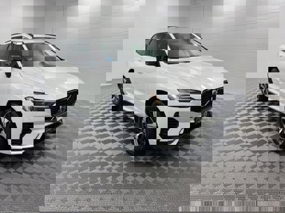 New 2025 Volvo XC60 T8 Core w/ Protection Package Premier