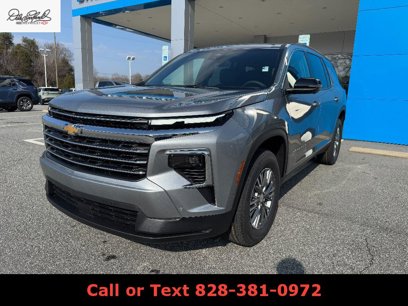 New 2025 Chevrolet Traverse LT w/ Enhanced Driving Package