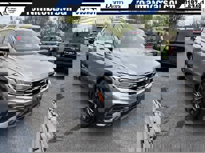 Used 2022 Volkswagen Tiguan SE