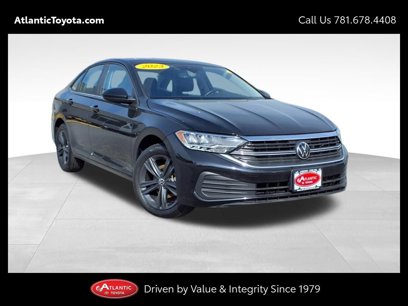 Used 2023 Volkswagen Jetta SE w/ Panoramic Sunroof Package