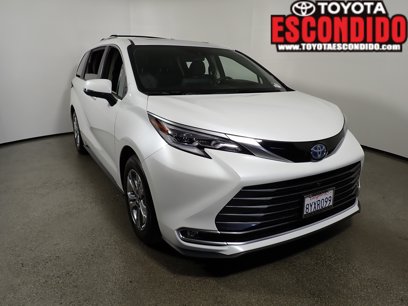 Certified 2022 Toyota Sienna Platinum