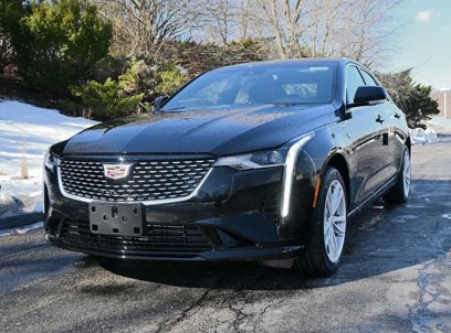 New 2025 Cadillac CT4 Luxury