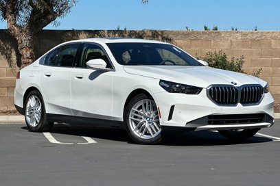 New 2024 BMW 530i xDrive w/ Convenience Package