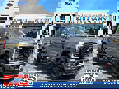 New 2025 Ford F350 Lariat w/ Black Appearance Package