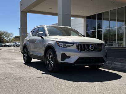 Certified 2025 Volvo XC40 B5 Core