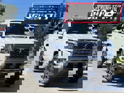 New 2025 Nissan Frontier SV