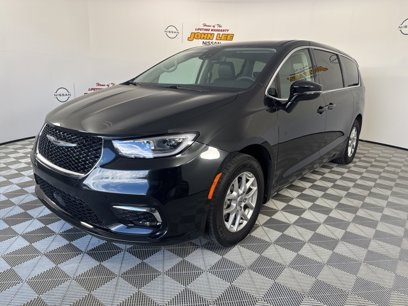 Used 2024 Chrysler Pacifica Touring-L