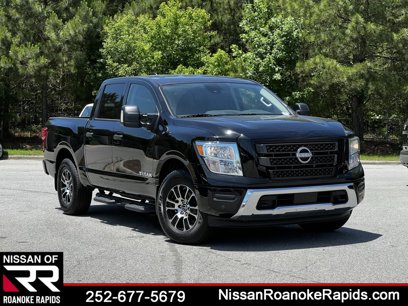 Used 2024 Nissan Titan SV w/ SV Convenience Package