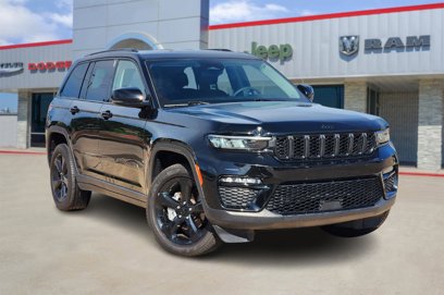Used 2023 Jeep Grand Cherokee Limited w/ Black Appearance Package