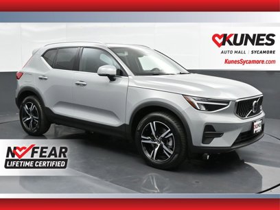 New 2025 Volvo XC40 B5 Core w/ Climate Package
