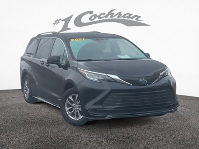 Used 2021 Toyota Sienna LE w/ LE Plus Package