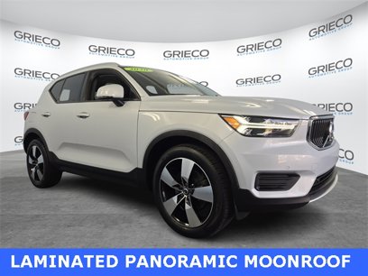 Used 2020 Volvo XC40 T5 Momentum w/ Protection Package Premier