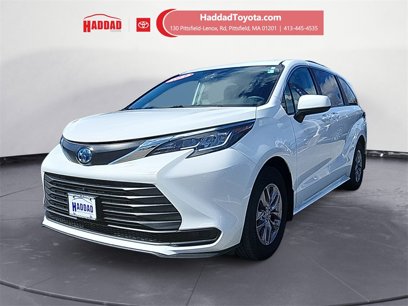 Used 2023 Toyota Sienna LE