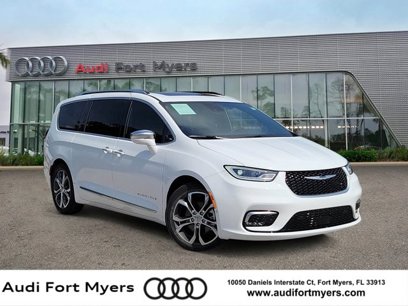 Used 2024 Chrysler Pacifica Pinnacle