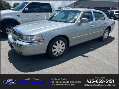 Used 2006 Lincoln Town Car Signature Limited